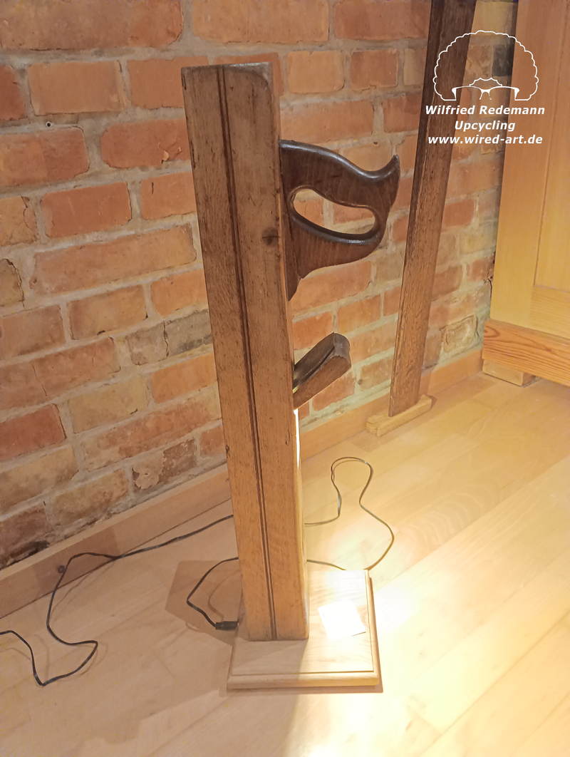 Skizzen und Strukturproben für ein Relief